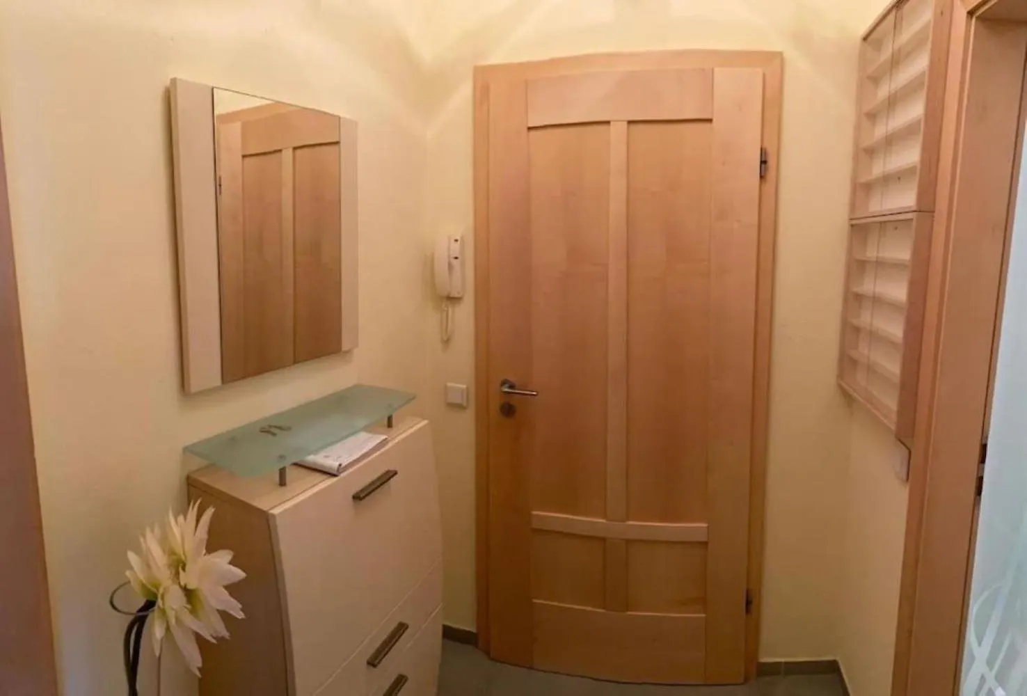 Wohnung 1 Mit 2 Schlafzimmern Und Terrasse Grossgmain