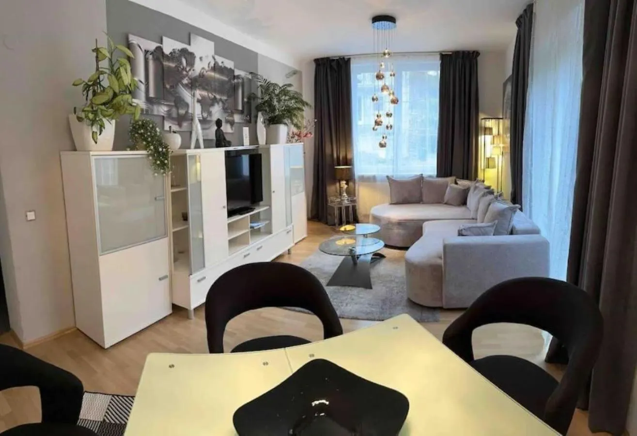 Wohnung 1 Mit 2 Schlafzimmern Und Terrasse contacts